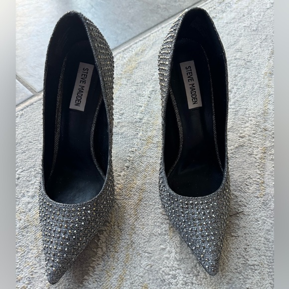 Steve Madden Daisie- R Rhinestone close toed heels! - Picture 7 of 8